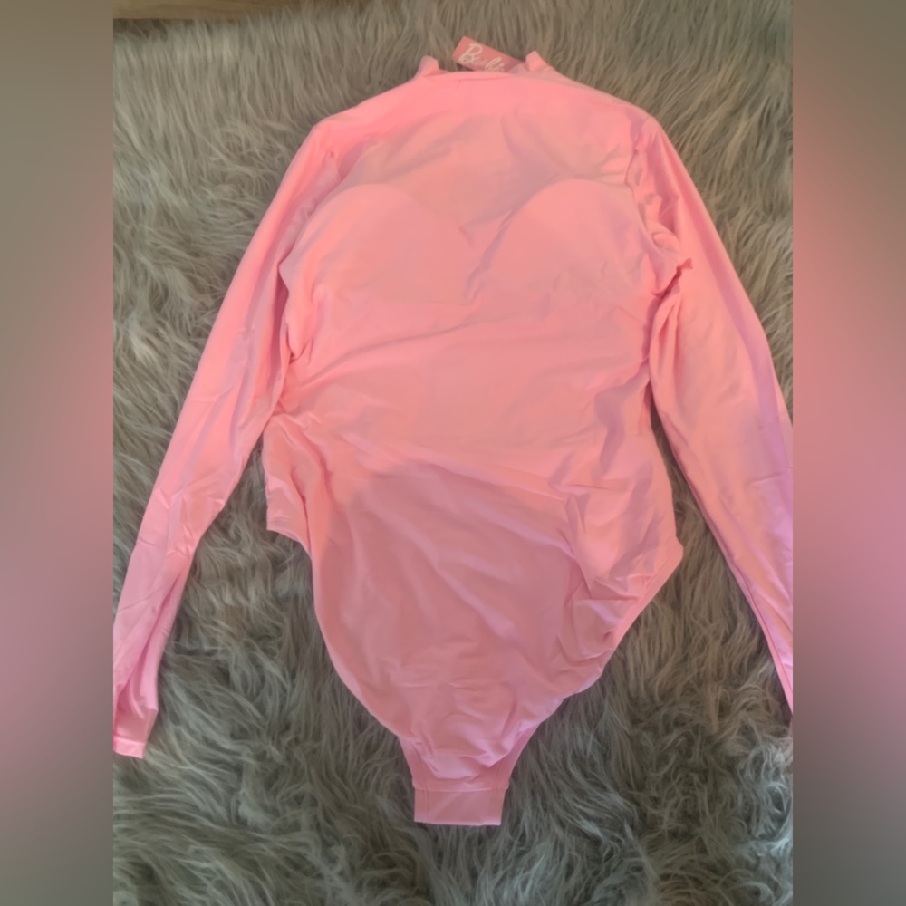 Barbie pink Women’s long sleeve rash guard surf wear swimsuit new Sm med L XL - Picture 2 of 5